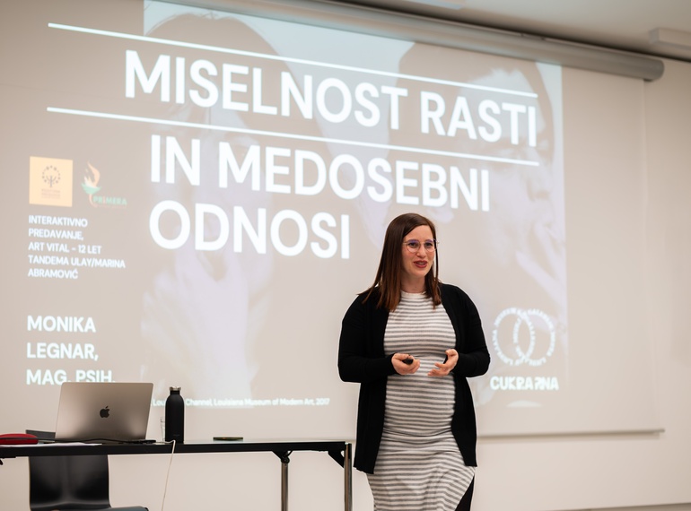 Miselna prožnost in ustvarjanje odnosov – Interaktivno predavanje, spremljevalni program razstave ART VITAL (MGML, SLO), 12. 2. 2026.
