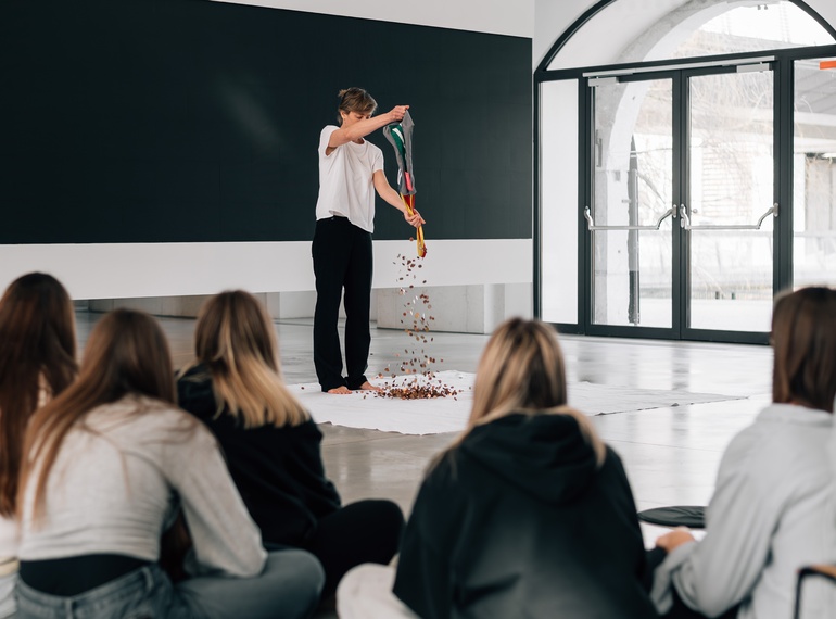 Performadavanje z Natašo Živković, Cukrarna (MGML, SLO), 17. 2. 2026.