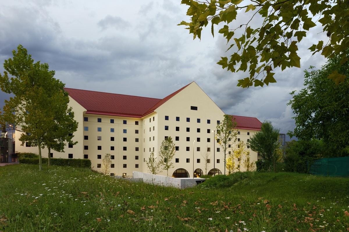 Cukrarna, 5 let n.št.