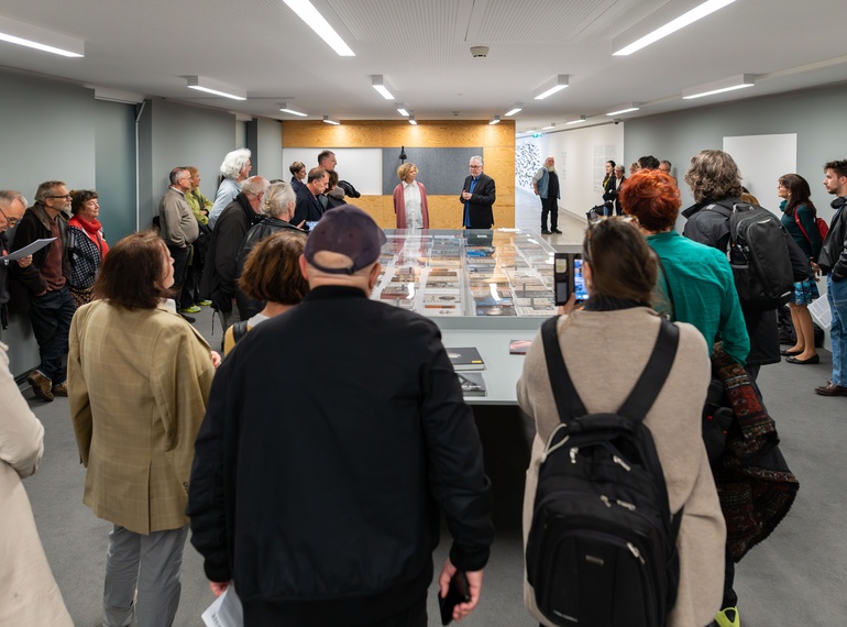 New Collectivism – Books and Catalogues of Visual Art, accompanying programme of the Grey Area project (Cukrarna Gallery/MGML, Slovenia), opening, 22 October 2025.