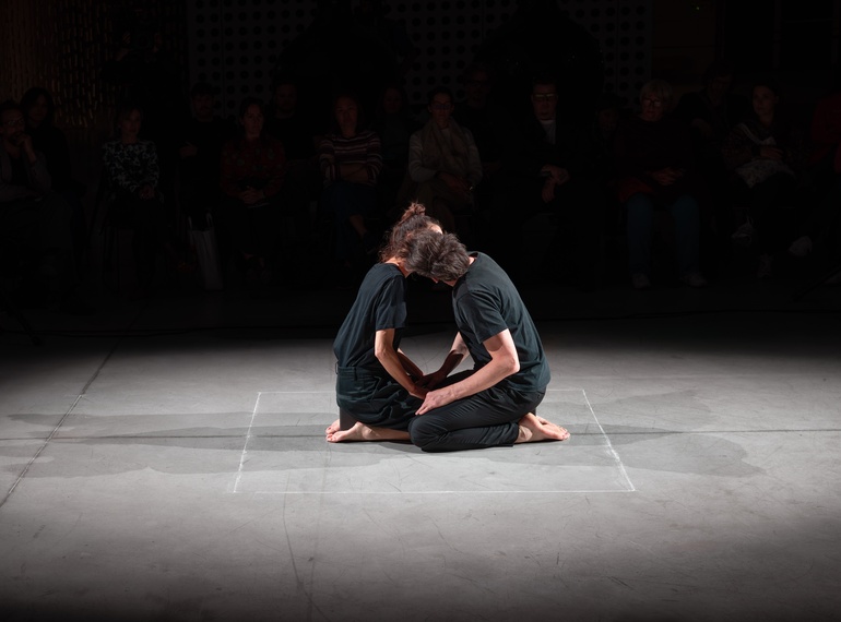 Primož Bezjak & Katarina Stegnar: »Breathing In/Breathing Out«, re-performances programme ART VITAL – 12 Years of Ulay / Marina Abramović, Cukrarna Gallery / MGML