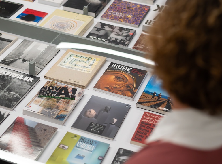 New Collectivism – Books and Catalogues of Visual Art, accompanying programme of the Grey Area project (Cukrarna Gallery/MGML, Slovenia), opening, 22 October 2025.