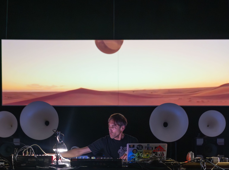 300,000 V.K. & STANGLICZKY–ČADEŽ–BATISTA: “Spekter_Flux”, performances accompanying exhibition "At the Edge of Reason" Cukrarna Gallery / MGML, 16 October 2025.