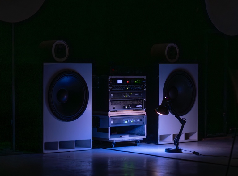 300,000 V.K. & STANGLICZKY–ČADEŽ–BATISTA: “Spekter_Flux”, performances accompanying exhibition "At the Edge of Reason" Cukrarna Gallery / MGML, 16 October 2025.