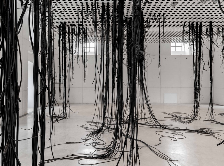 Aleksandra Vajd and Anetta Mona Chişa: »Tar Star«, exhibition views, Cukrarna Gallery (MGML, Slovenia), 2025