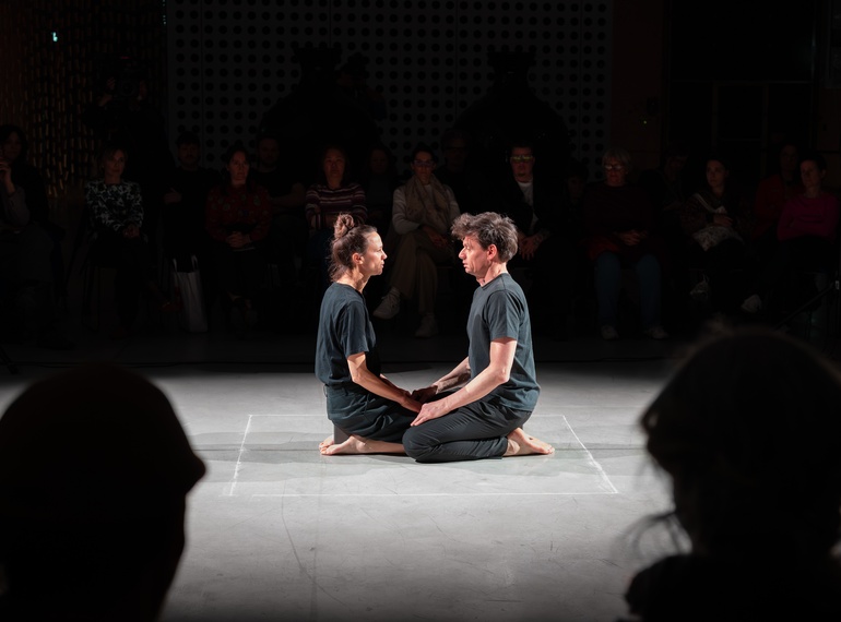 Primož Bezjak & Katarina Stegnar: »Breathing In/Breathing Out«, re-performances programme ART VITAL – 12 Years of Ulay / Marina Abramović, Cukrarna Gallery / MGML