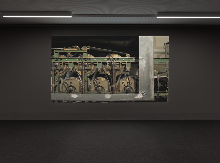 Aurélien Froment: “FOURDRINIER MACHINE INTERLUDE” as part of the project “Grey Area” at Cukrarna Gallery (MGML/SLO), July 2025.